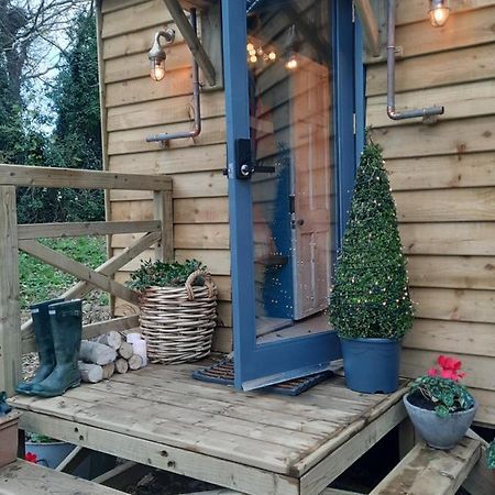 Cosy Double Shepherds Hut In Beautiful Wicklow With Underfloor Heating Throughout Rathnew Bagian luar foto