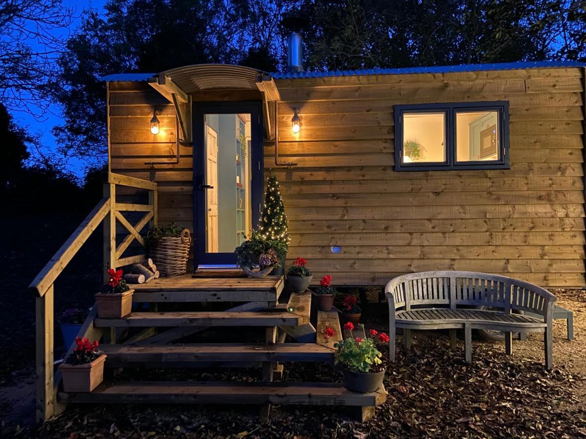 Cosy Double Shepherds Hut In Beautiful Wicklow With Underfloor Heating Throughout Rathnew Bagian luar foto