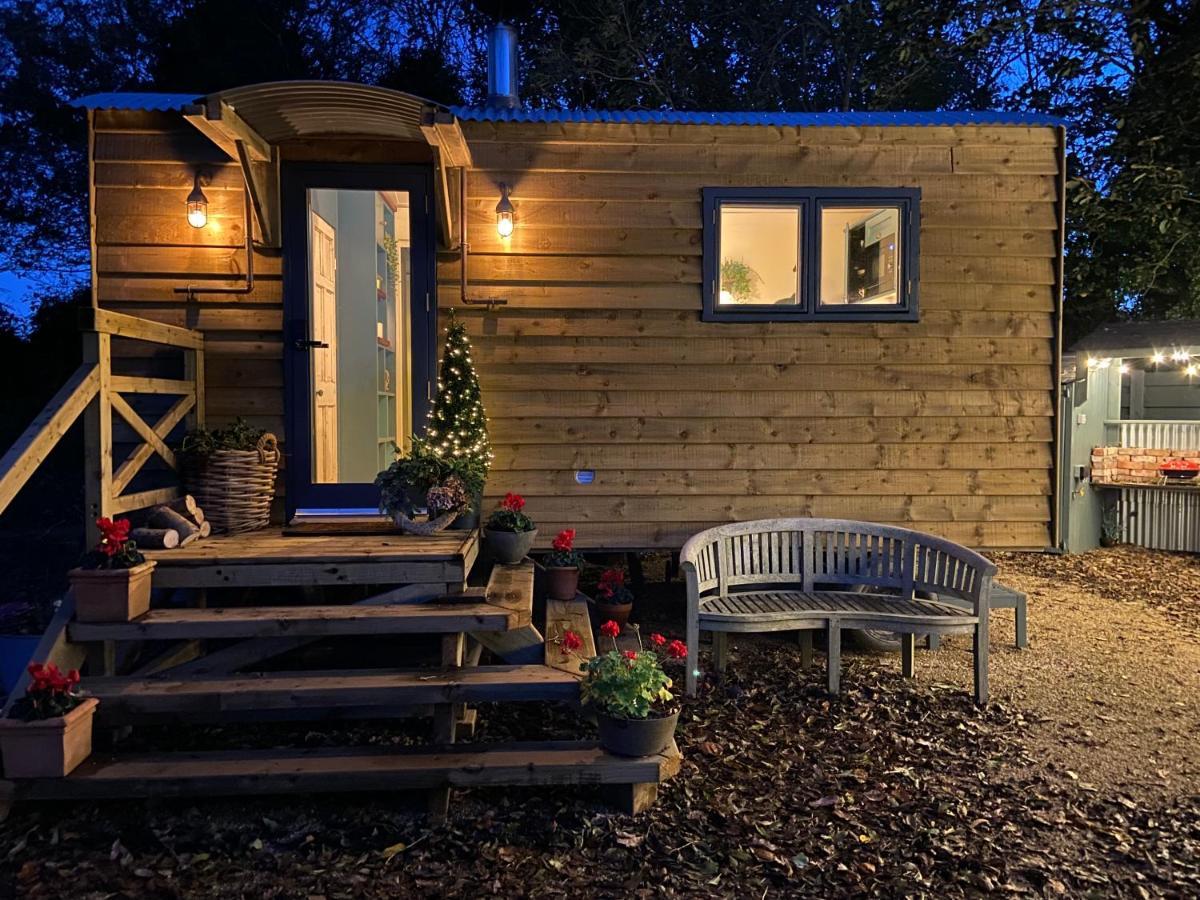 Cosy Double Shepherds Hut In Beautiful Wicklow With Underfloor Heating Throughout Rathnew Bagian luar foto