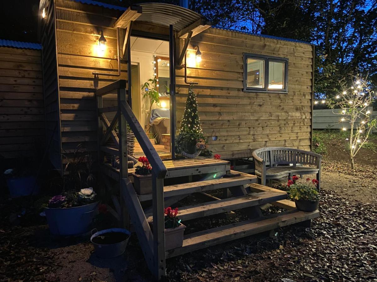 Cosy Double Shepherds Hut In Beautiful Wicklow With Underfloor Heating Throughout Rathnew Bagian luar foto