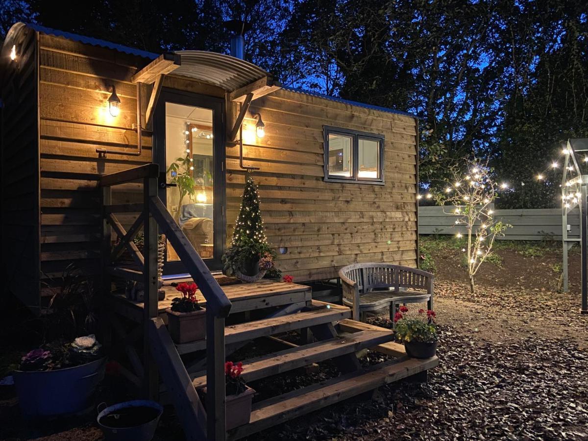 Cosy Double Shepherds Hut In Beautiful Wicklow With Underfloor Heating Throughout Rathnew Bagian luar foto