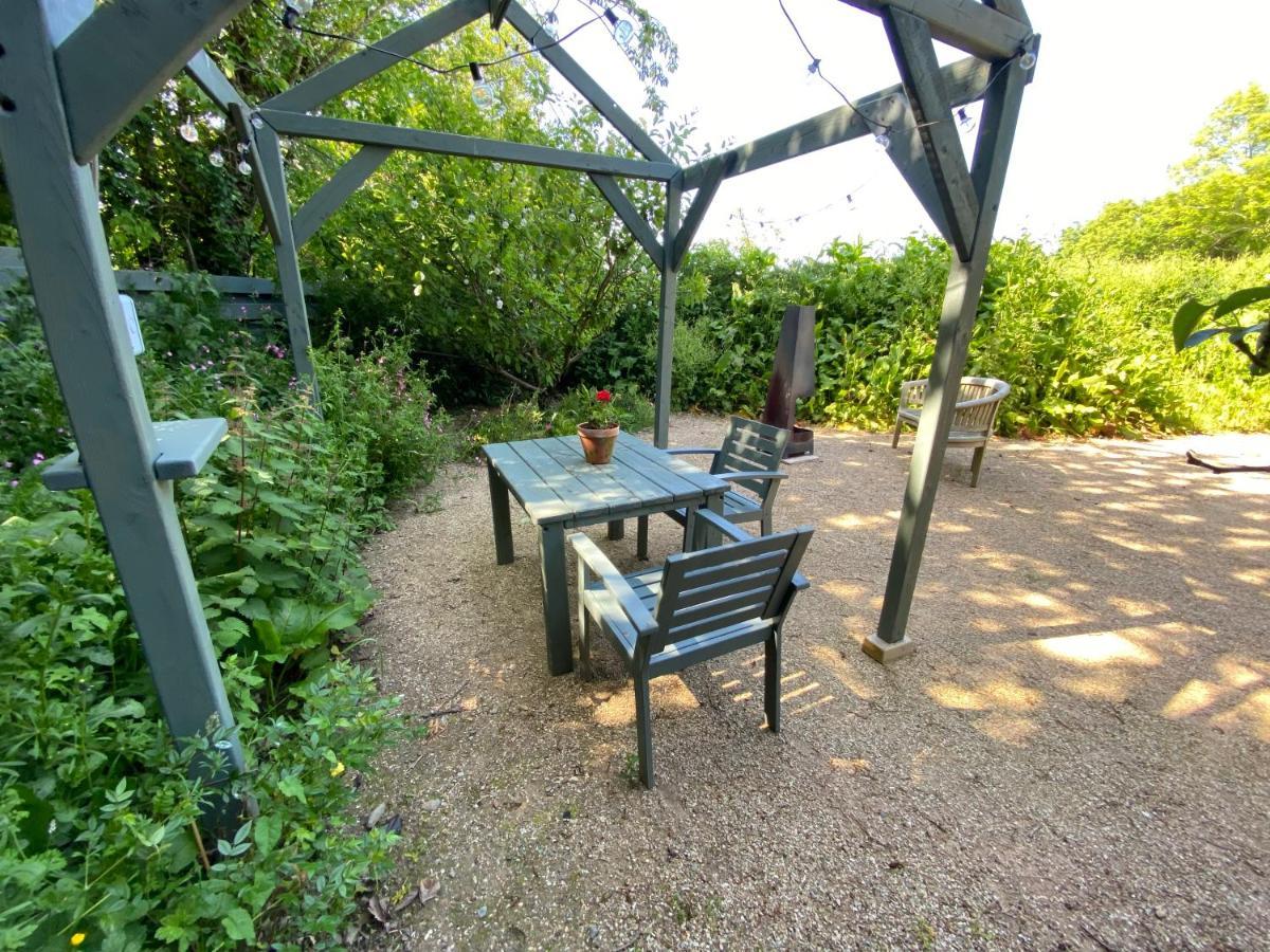 Cosy Double Shepherds Hut In Beautiful Wicklow With Underfloor Heating Throughout Rathnew Bagian luar foto